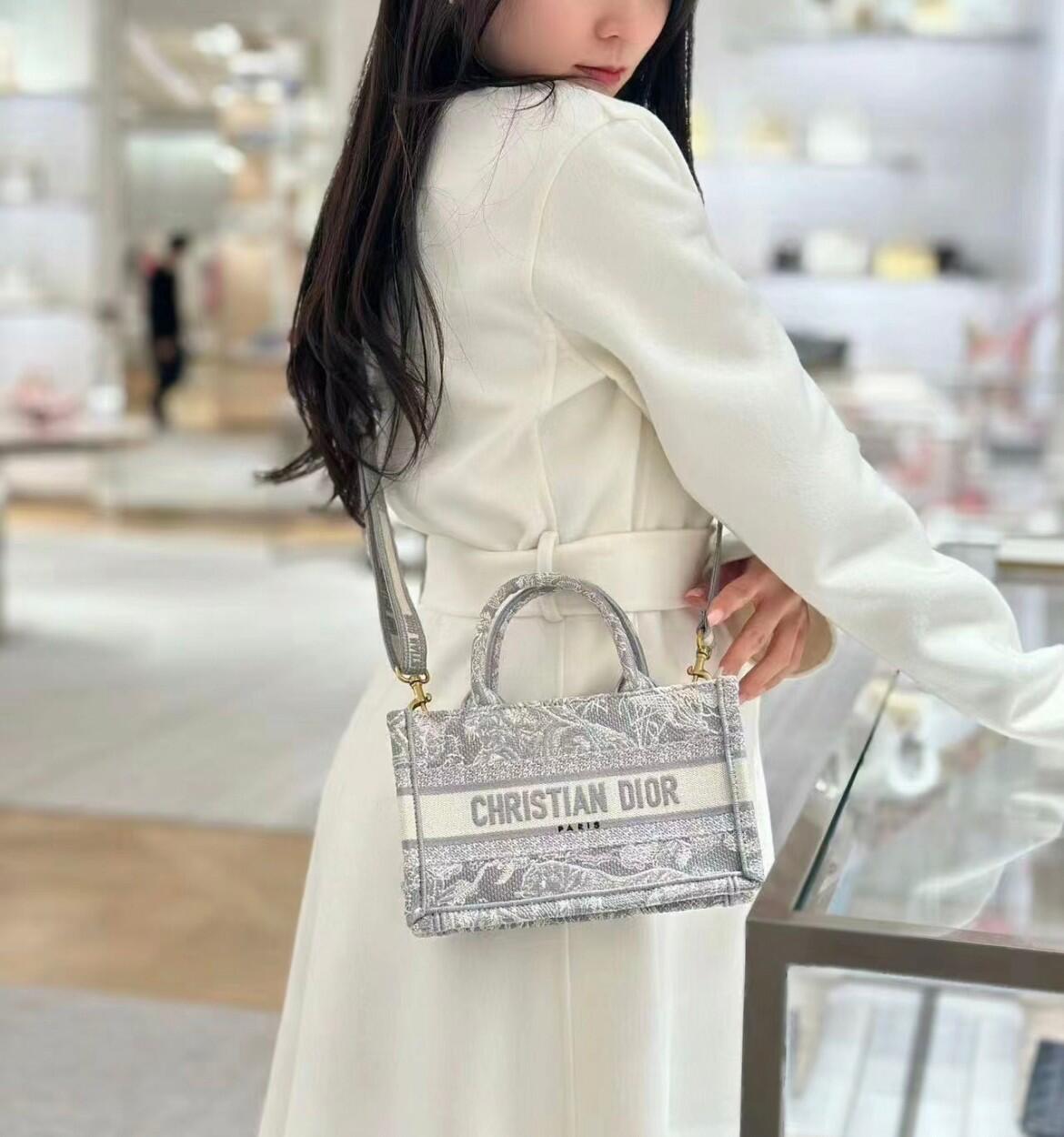 【人気♡】DIOR BOOK TOTE バッグ ミニ ストラップ付